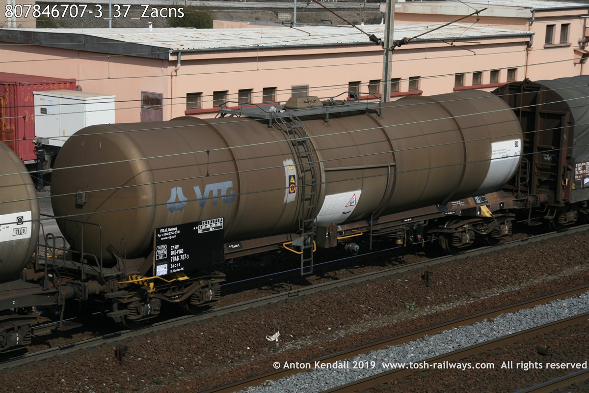 807846707-3_37_Zacns.JPG
